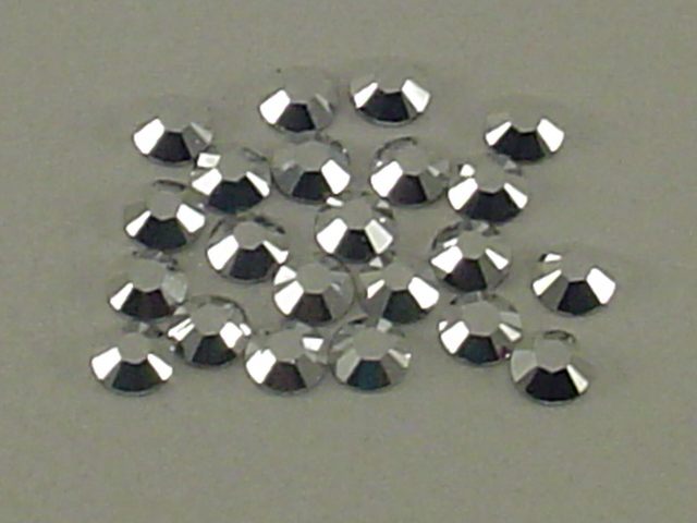 18 pcs. 34ss COMET ARGENT LIGHT FLATBACK European Rhinestones